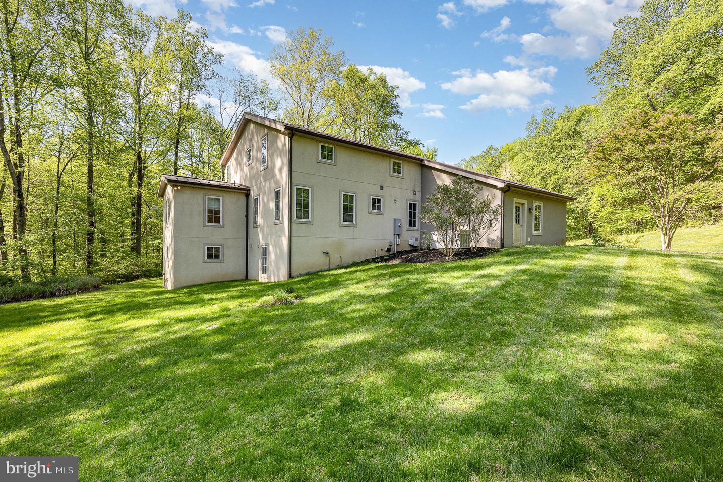 121 Marlborough Point Rd Property Photo 48