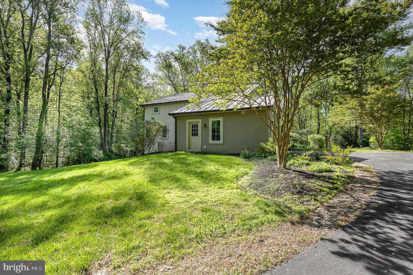 121 Marlborough Point Rd Property Photo 52