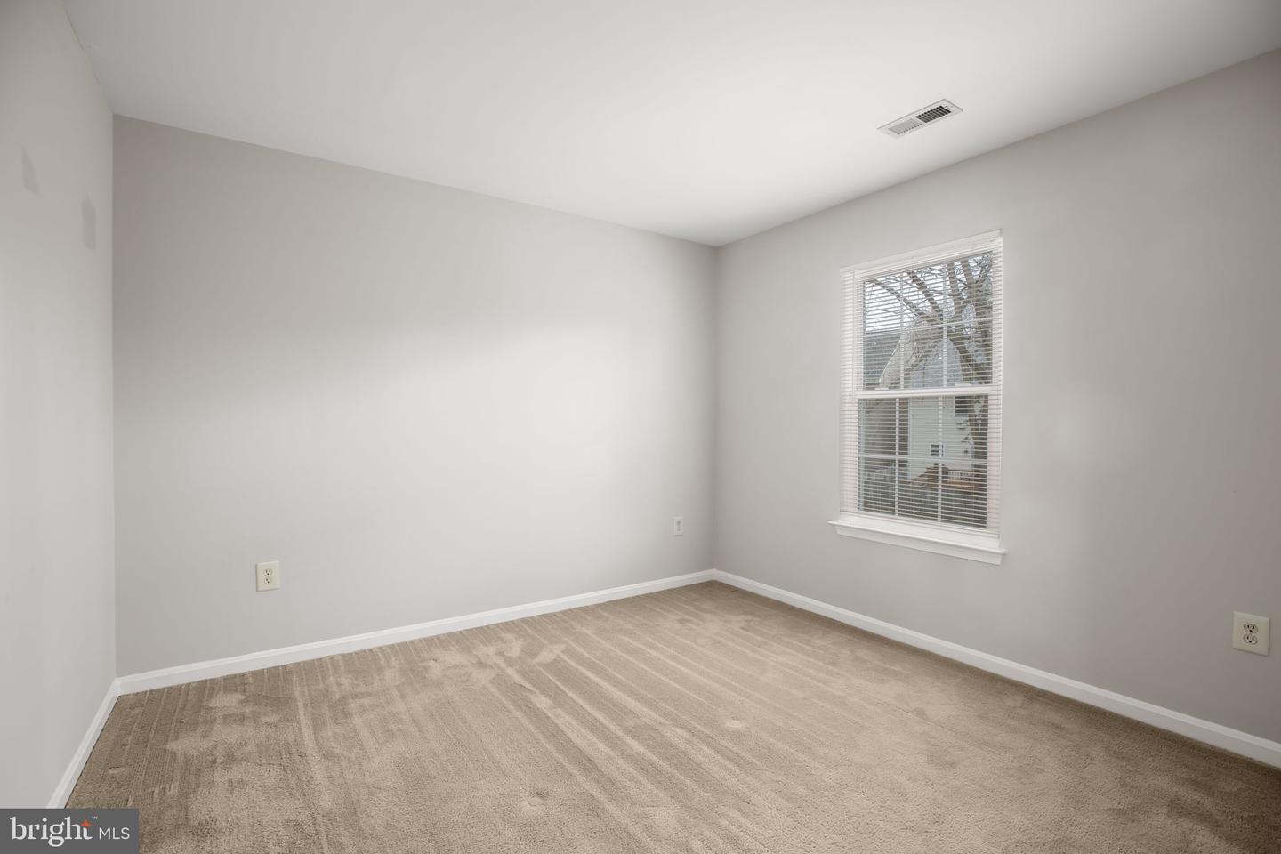 55 Catherine Ln Property Photo 28