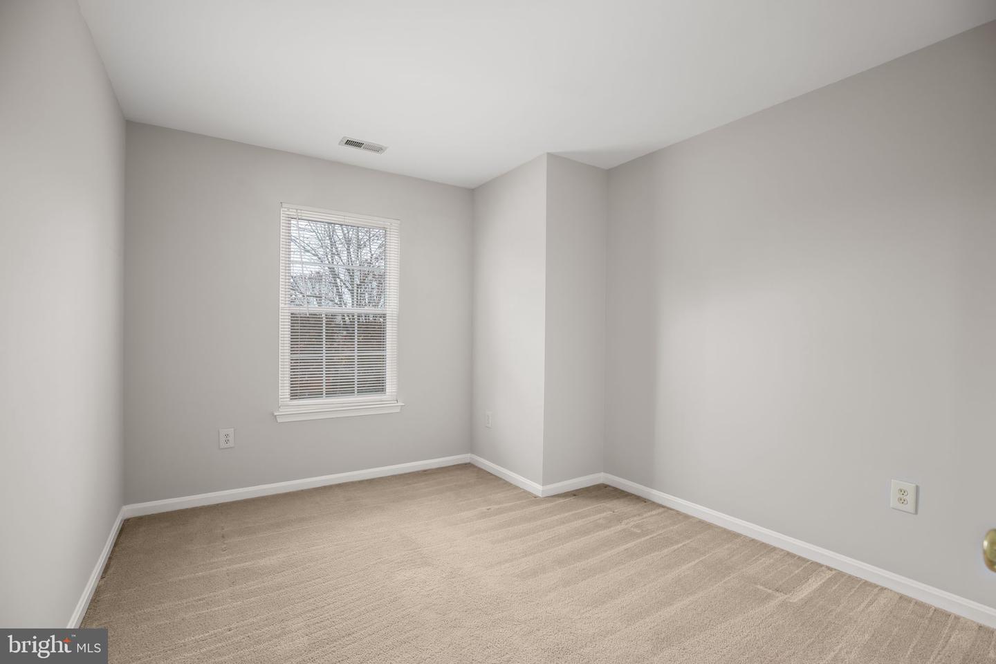 55 Catherine Ln Property Photo 32