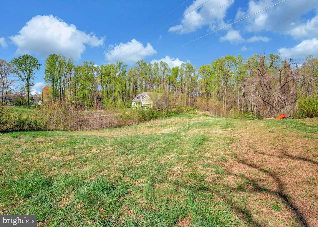 1588 Mountain View Rd Property Photo 4