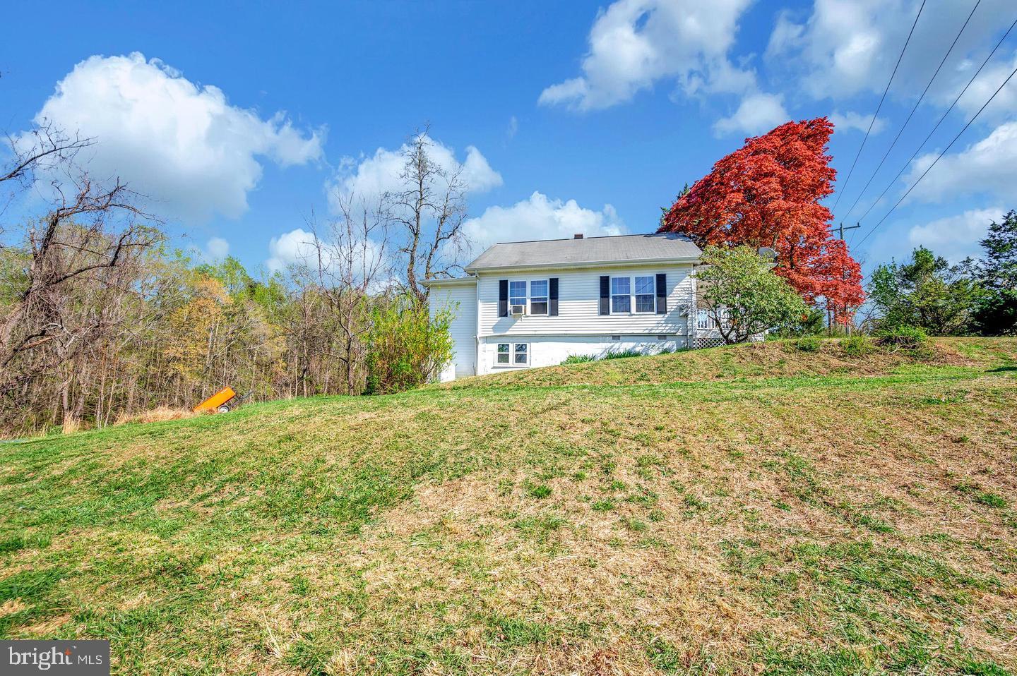1588 Mountain View Rd Property Photo 6