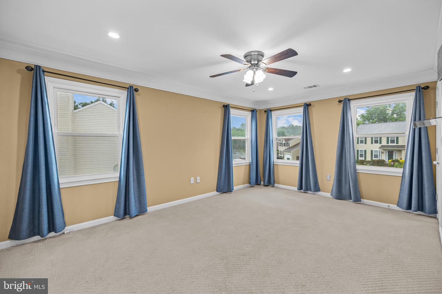 VAST2047580 Property Photo 32