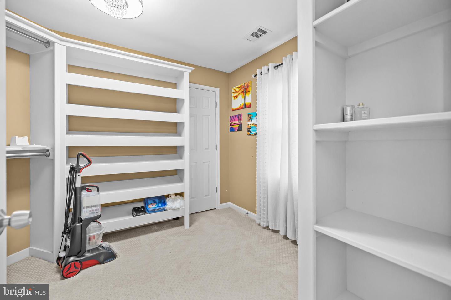 VAST2047580 Property Photo 40