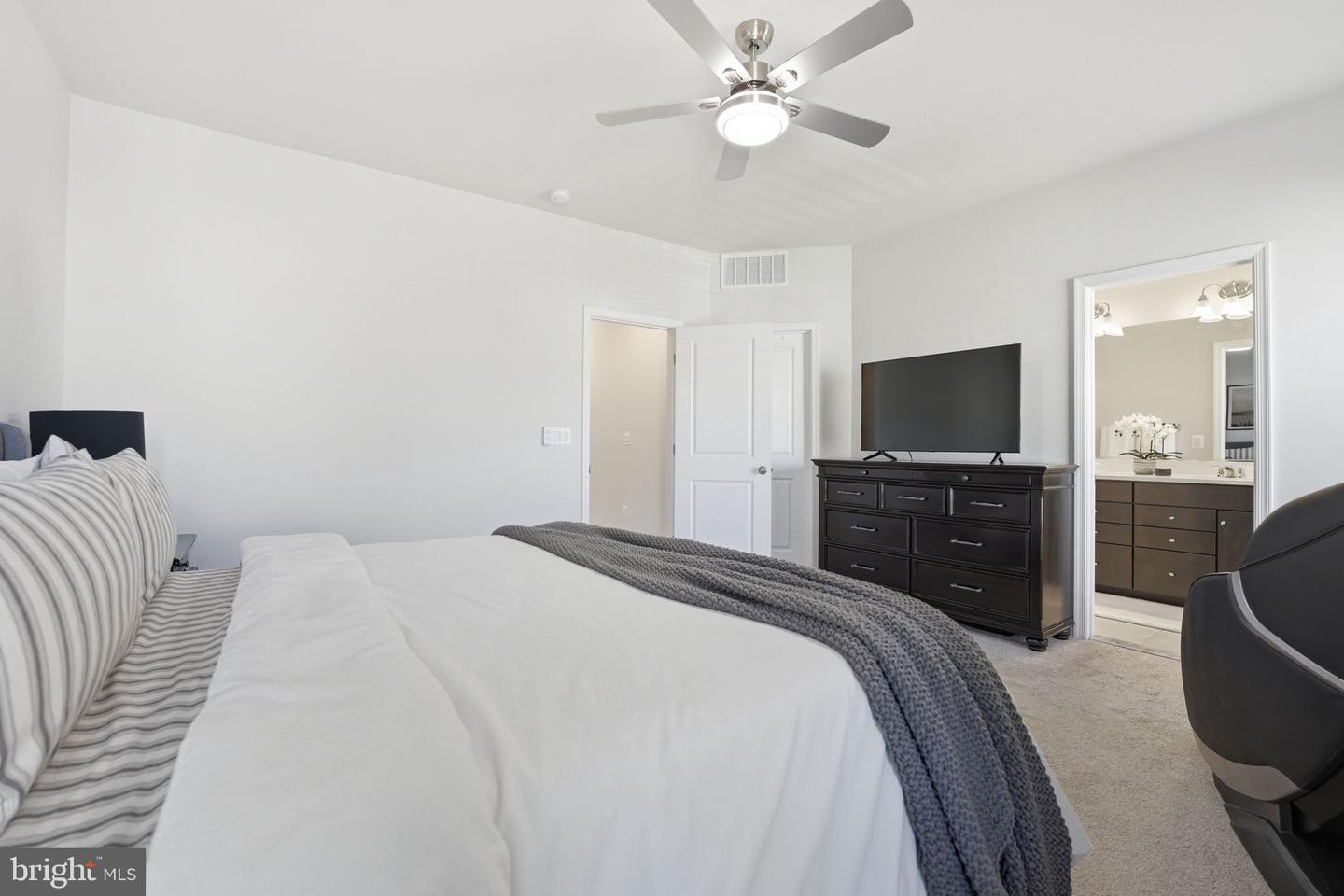 164 Whitson Woods Pl Property Photo 10