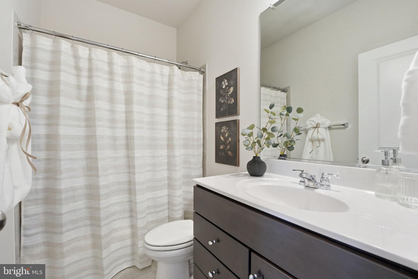 164 Whitson Woods Pl Property Photo 16