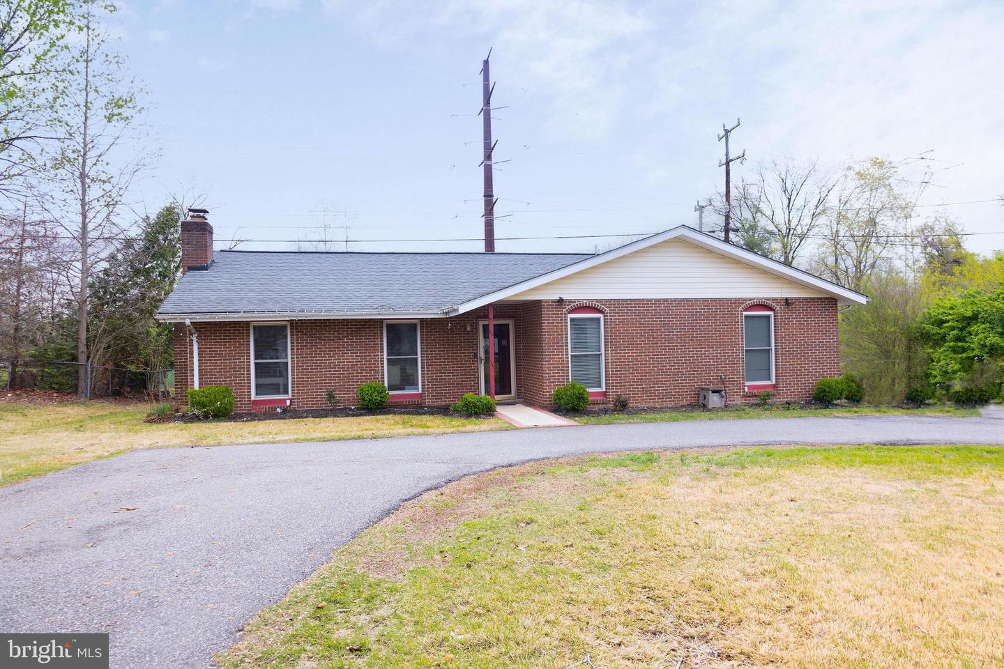 1205 Aquia Dr Property Photo 1