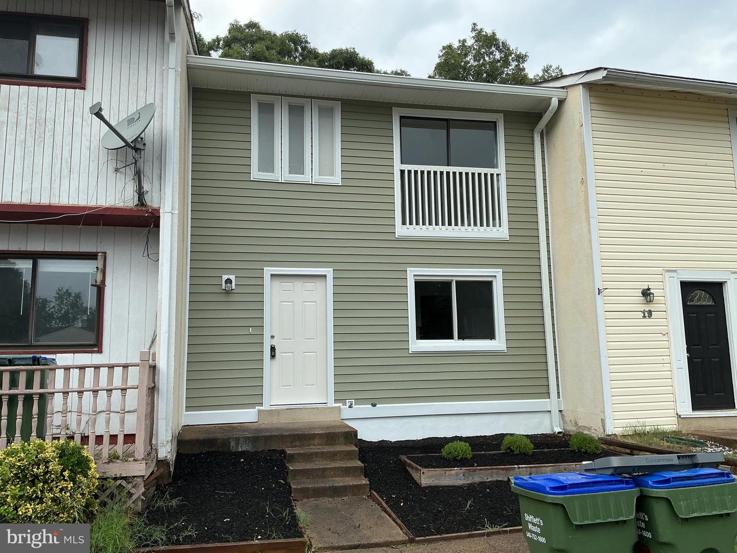 18 Wayside Ct Property Photo 2