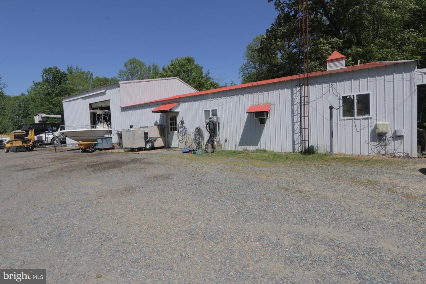 41 Wood Landing Rd Property Photo 1