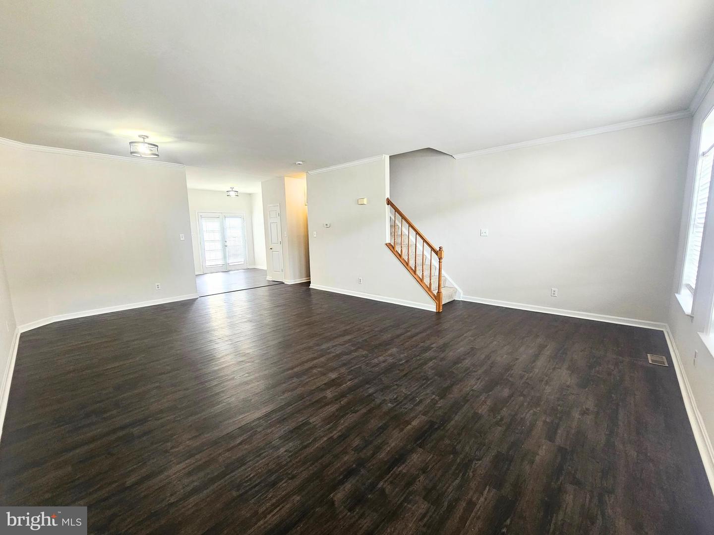 303 Dundee Pl Property Photo 9