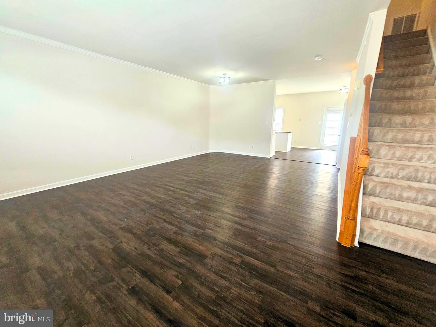 303 Dundee Pl Property Photo 11