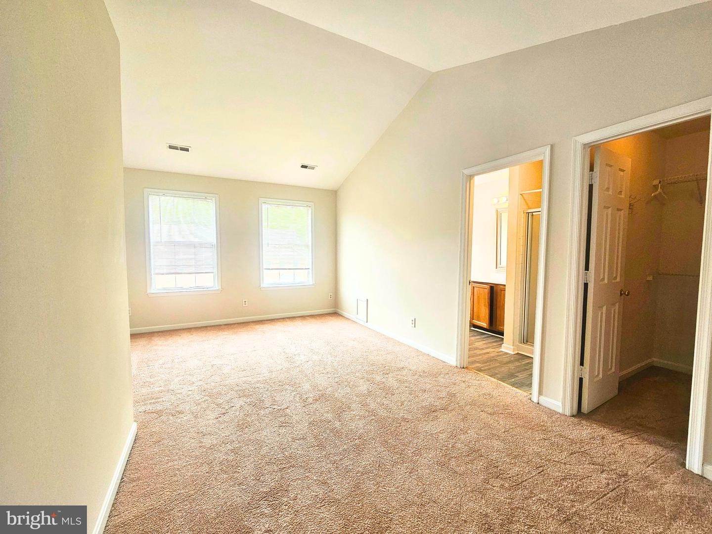 303 Dundee Pl Property Photo 13