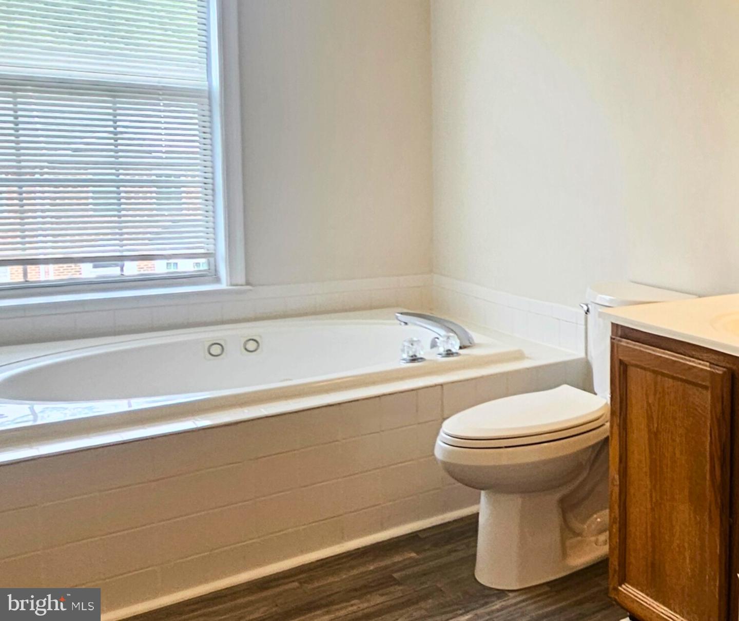 303 Dundee Pl Property Photo 14