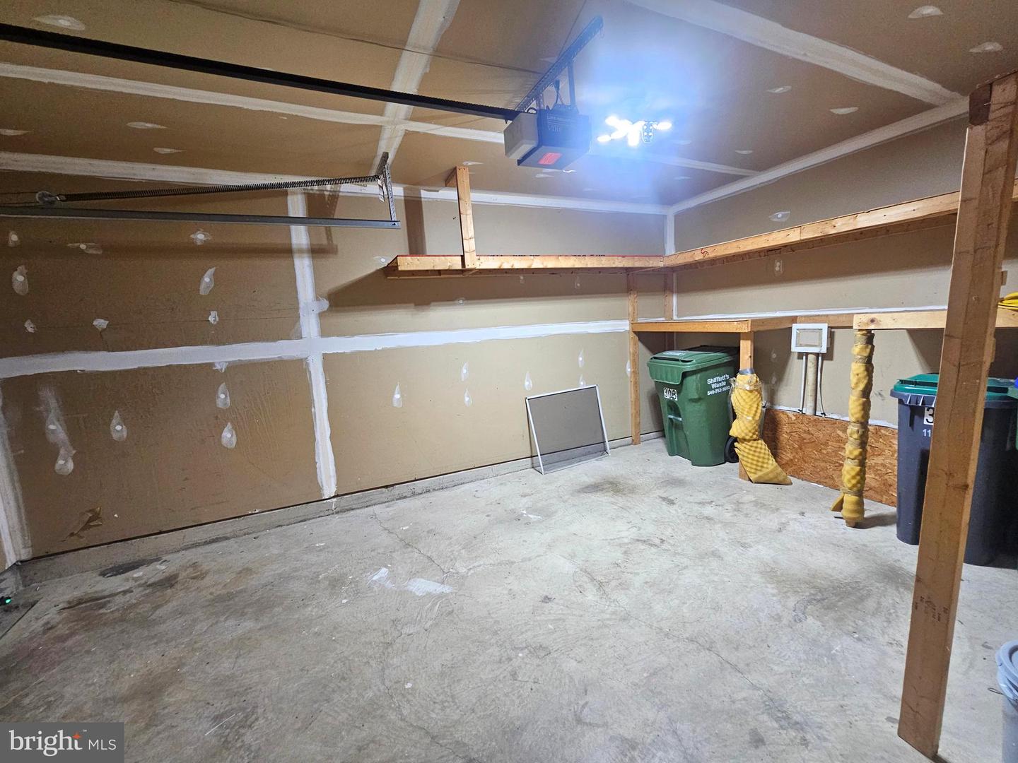 303 Dundee Pl Property Photo 20