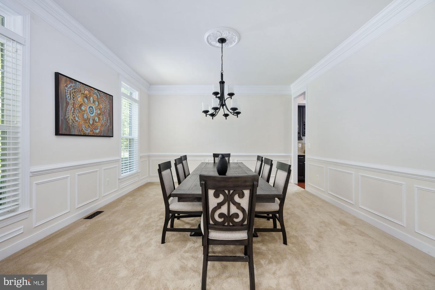 425 Wakerobin Dr Property Photo 17