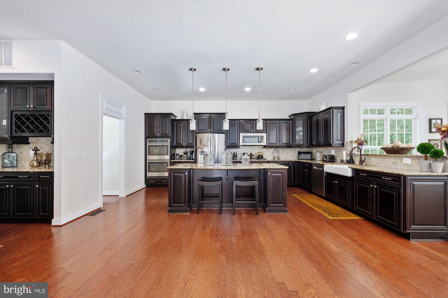425 Wakerobin Dr Property Photo 33
