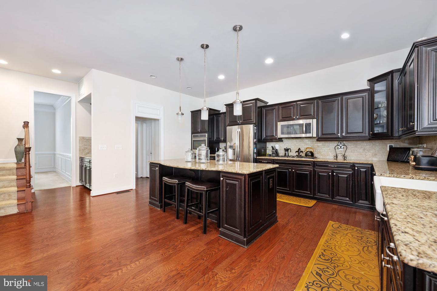 425 Wakerobin Dr Property Photo 40