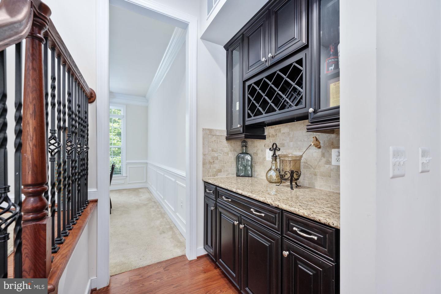 425 Wakerobin Dr Property Photo 47