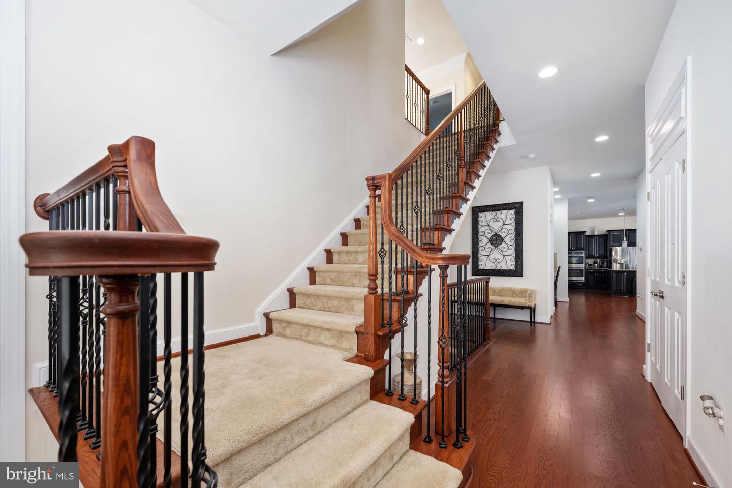 425 Wakerobin Dr Property Photo 49