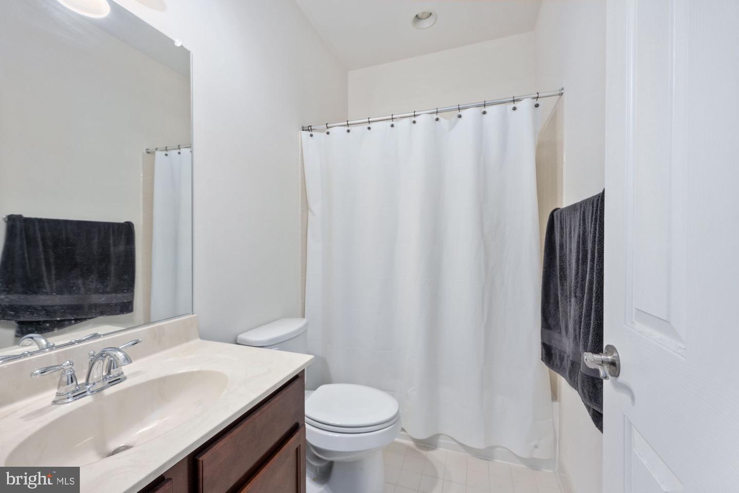 425 Wakerobin Dr Property Photo 62