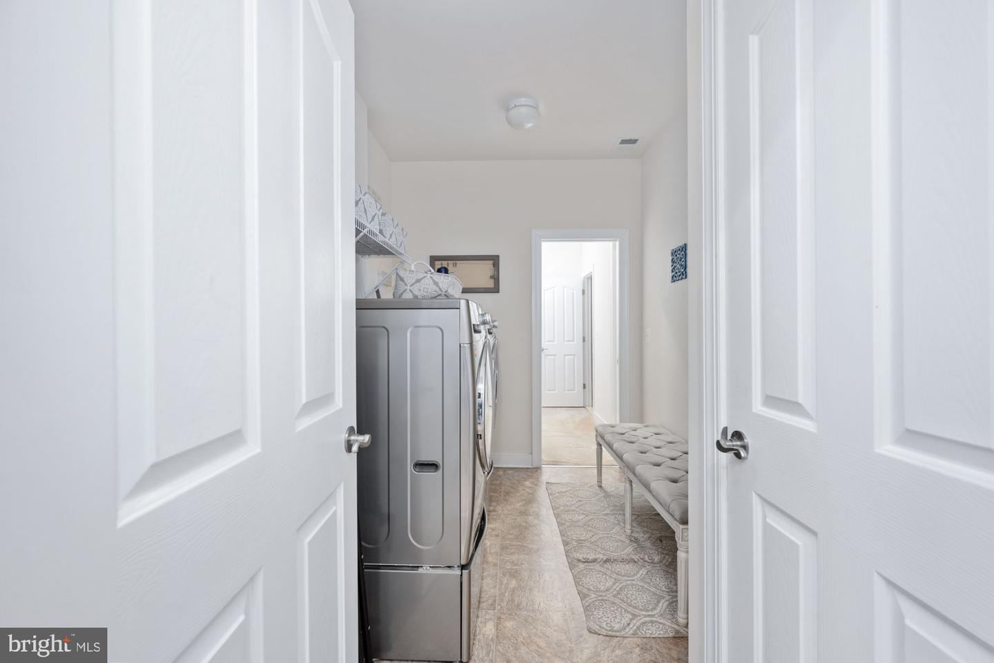 425 Wakerobin Dr Property Photo 71