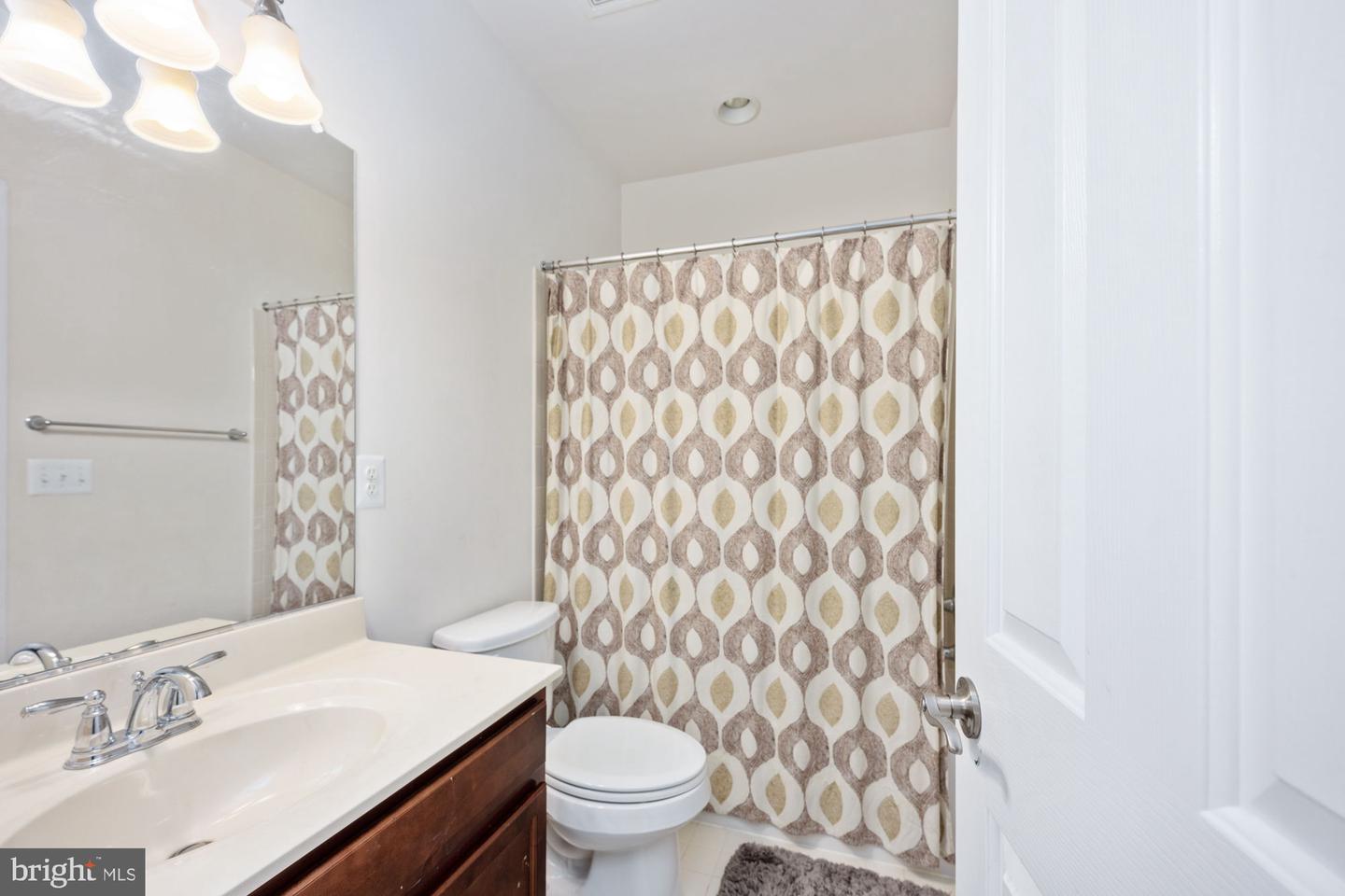425 Wakerobin Dr Property Photo 80