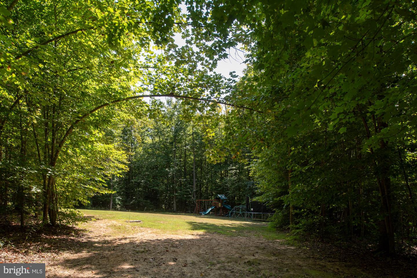 425 Wakerobin Dr Property Photo 97