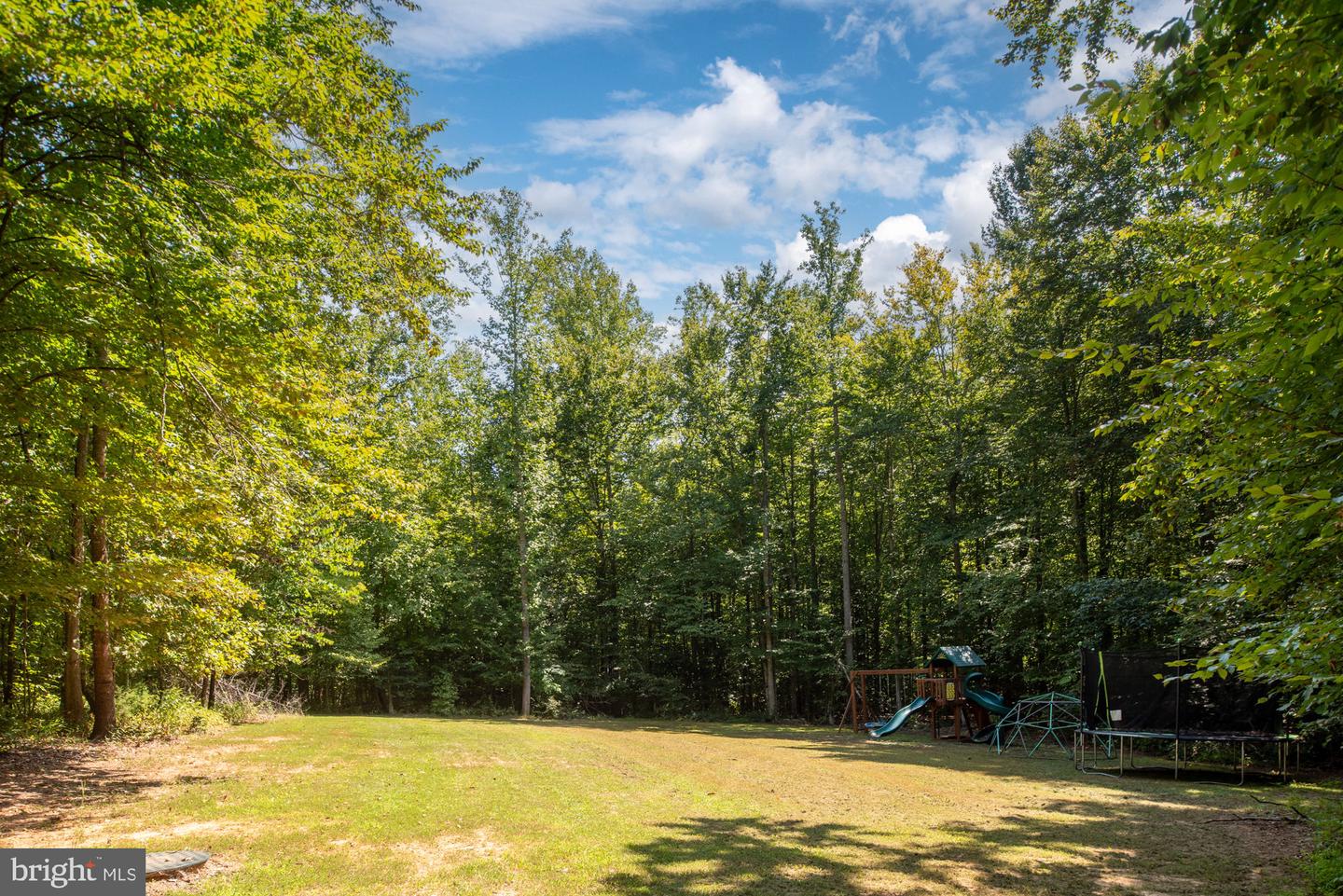 425 Wakerobin Dr Property Photo 98