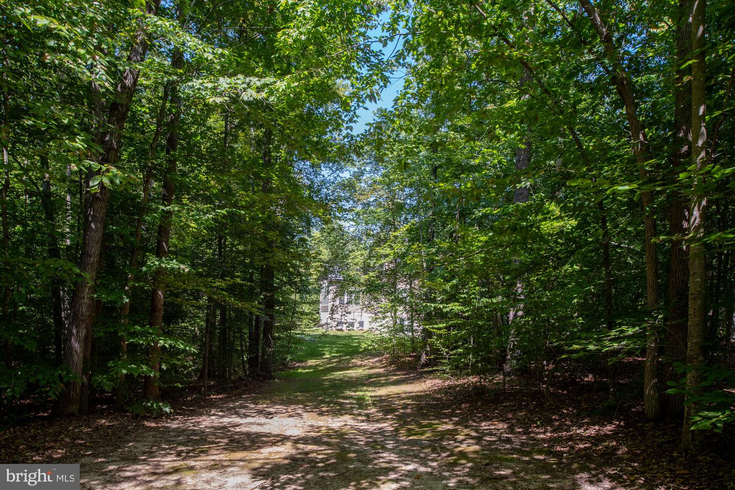 425 Wakerobin Dr Property Photo 105