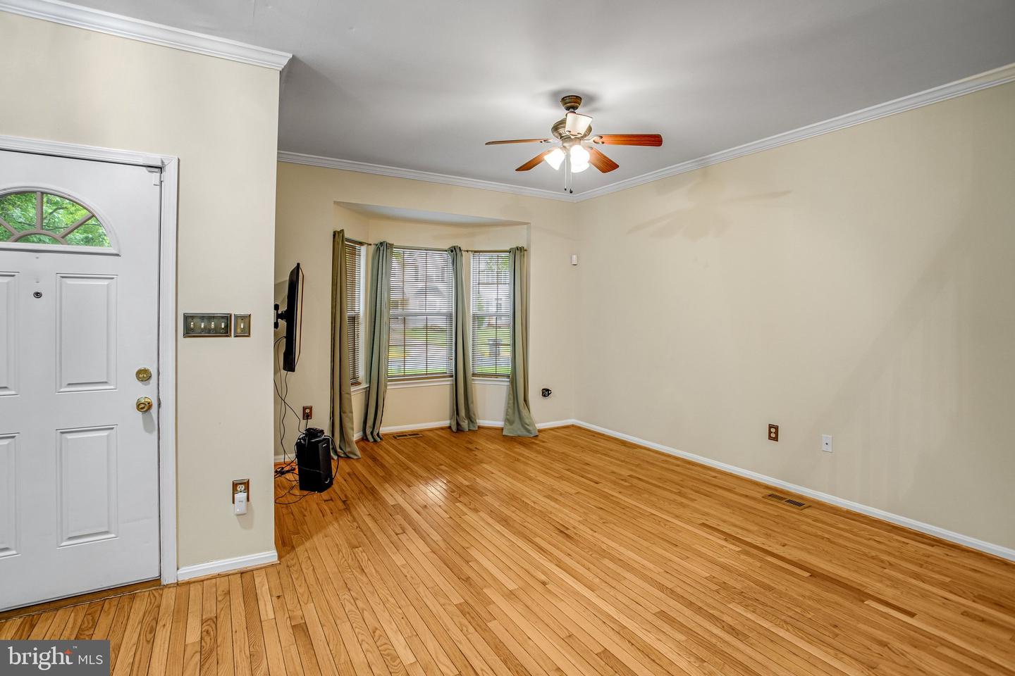 40 Catherine Ln Property Photo 2