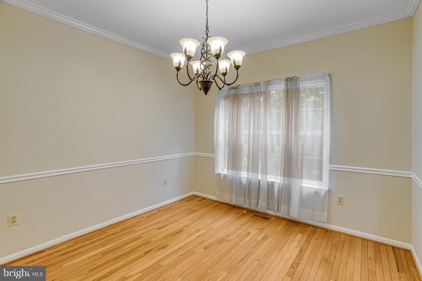 40 Catherine Ln Property Photo 6