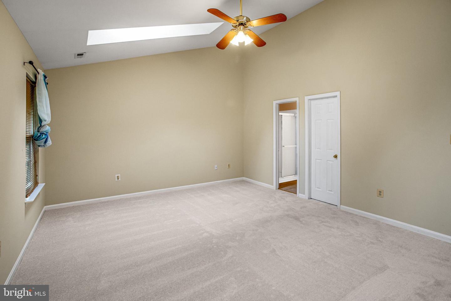 40 Catherine Ln Property Photo 18