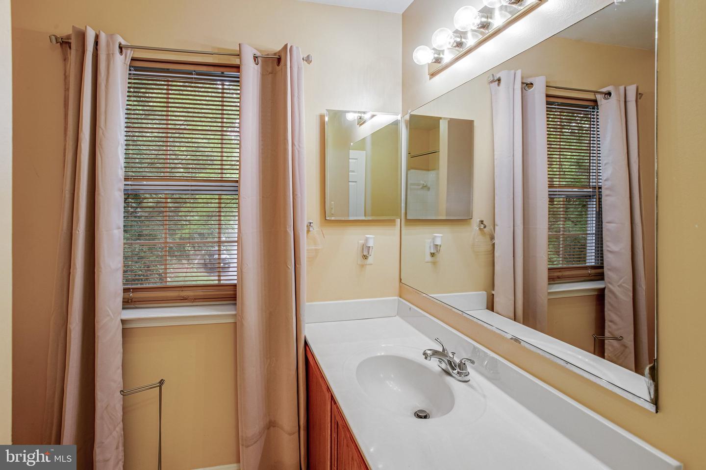 40 Catherine Ln Property Photo 27