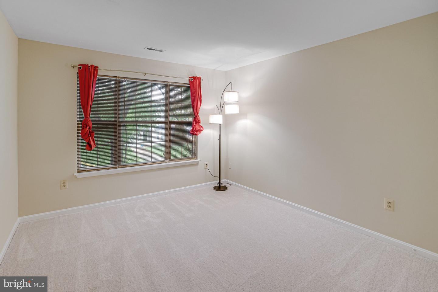 40 Catherine Ln Property Photo 28