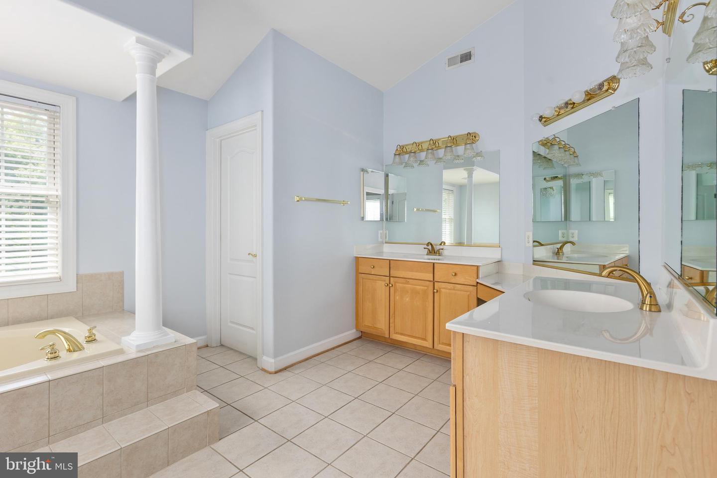 6 Toliver Ln Property Photo 37