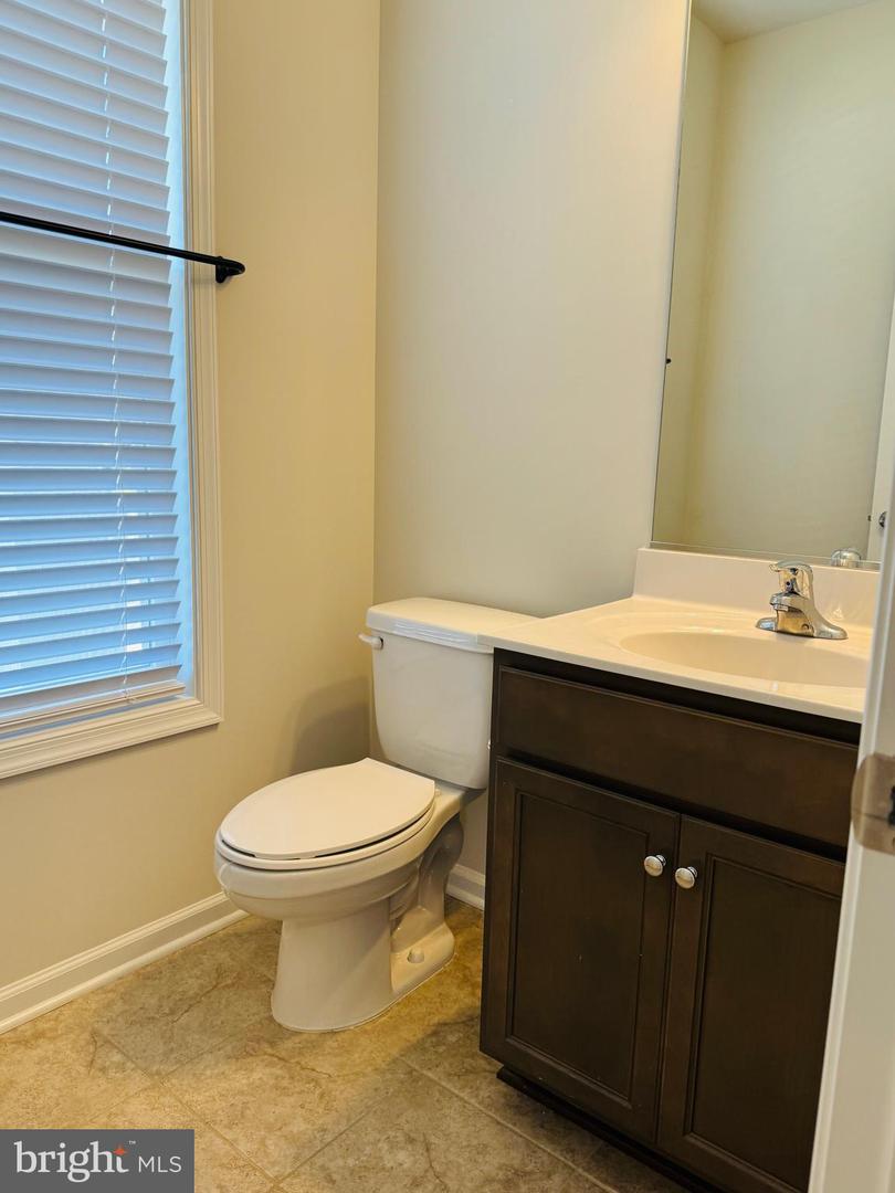 454 Coastal Ave Property Photo 14