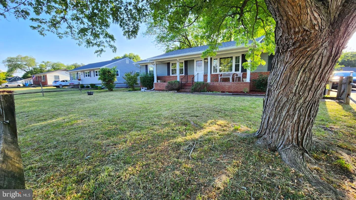 913 Eastern View Dr Property Photo 3