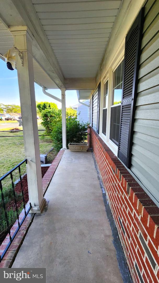 913 Eastern View Dr Property Photo 6