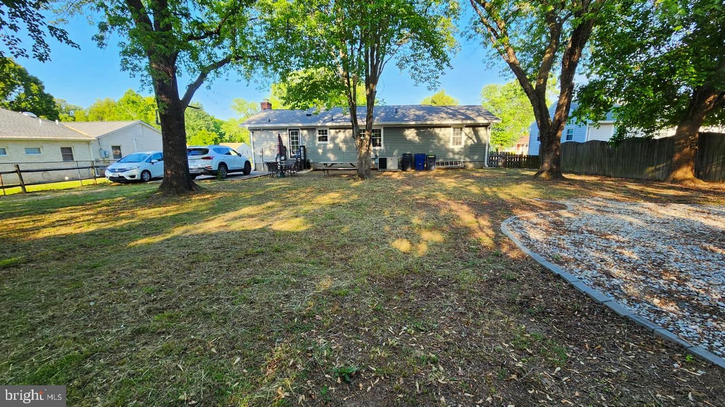 913 Eastern View Dr Property Photo 27