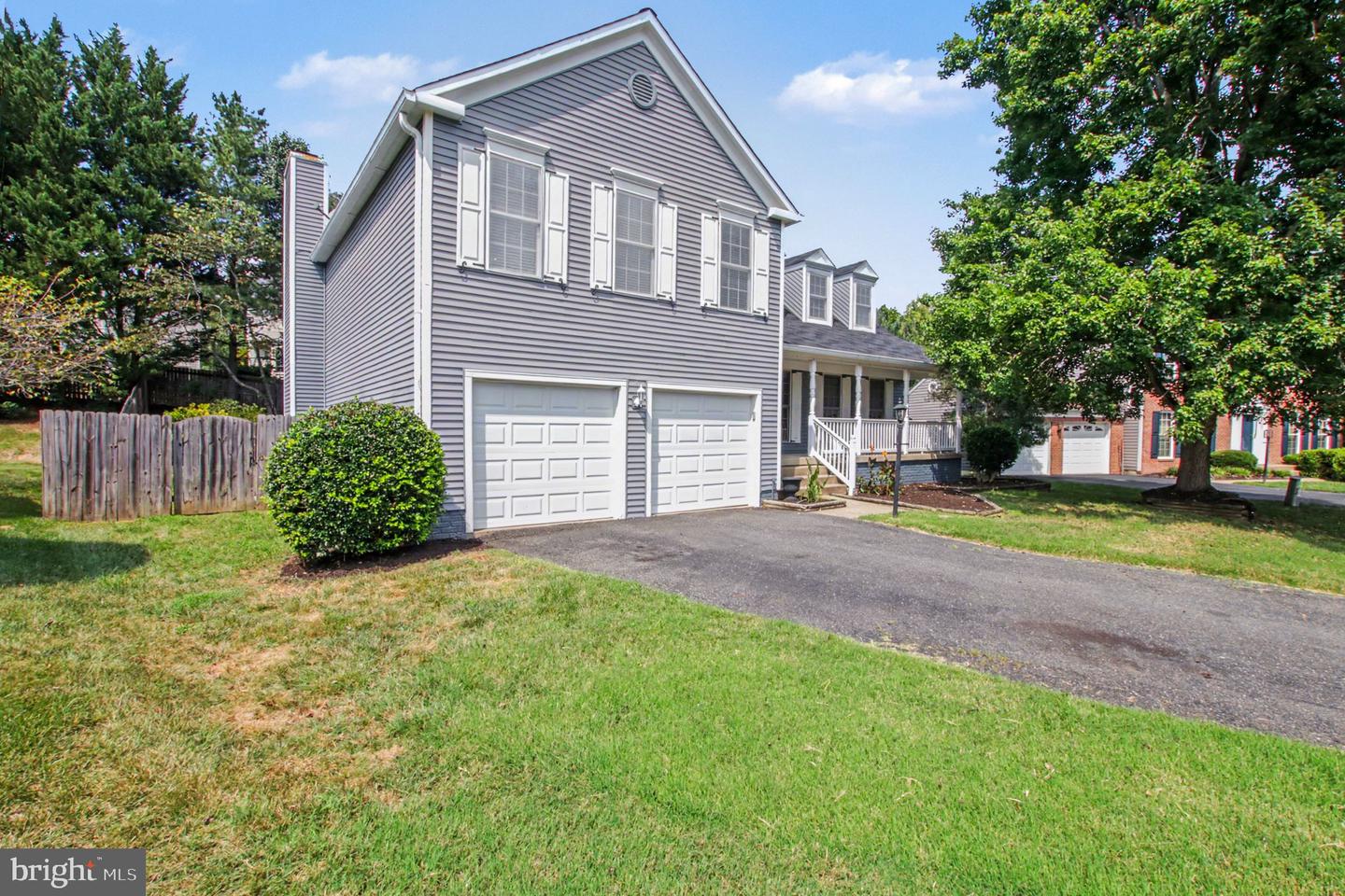 17 Sydney Ln Property Photo 3