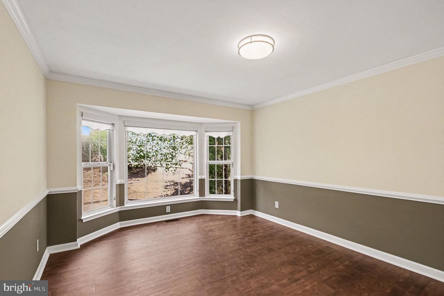 17 Sydney Ln Property Photo 7