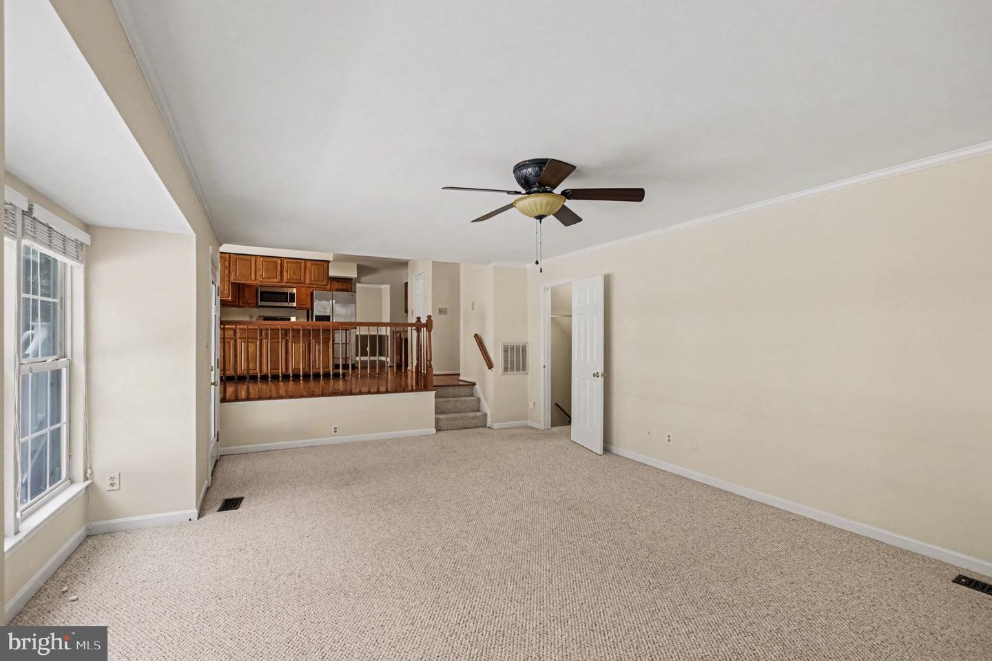 17 Sydney Ln Property Photo 11