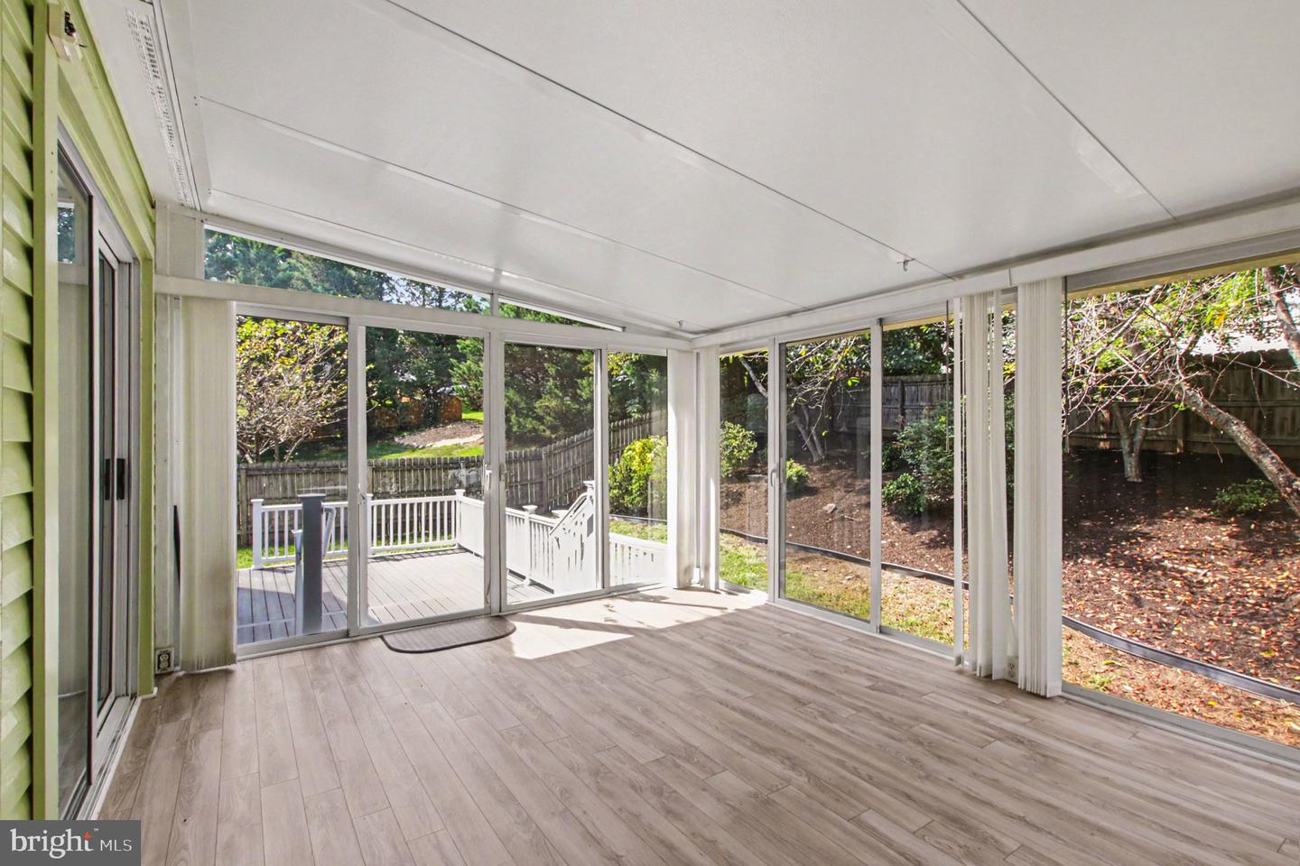 17 Sydney Ln Property Photo 34