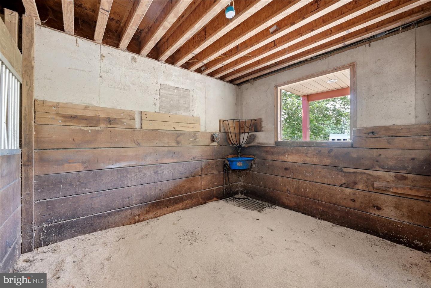 129 Salvington Rd Property Photo 33