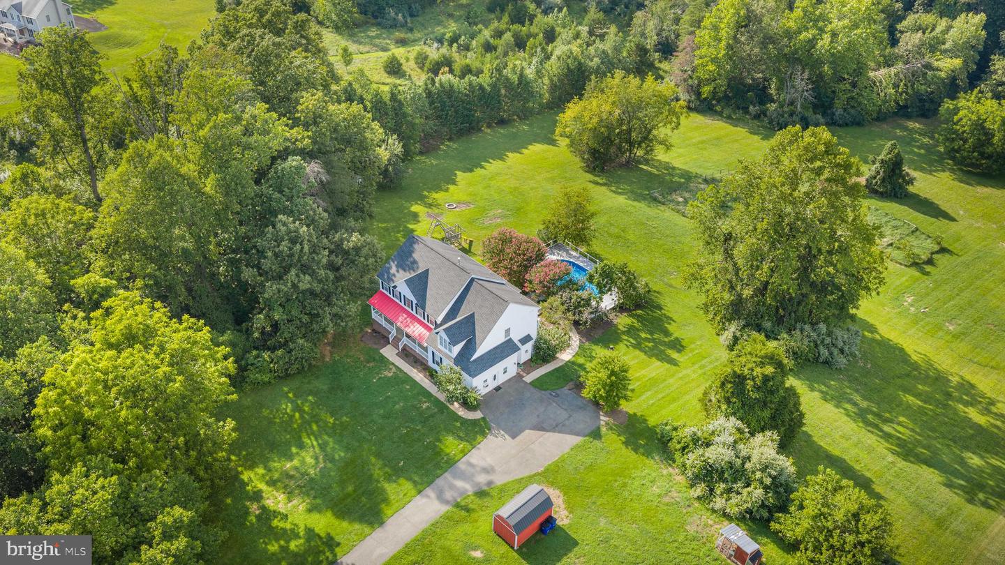 231 Crown Manor Dr Property Photo 2