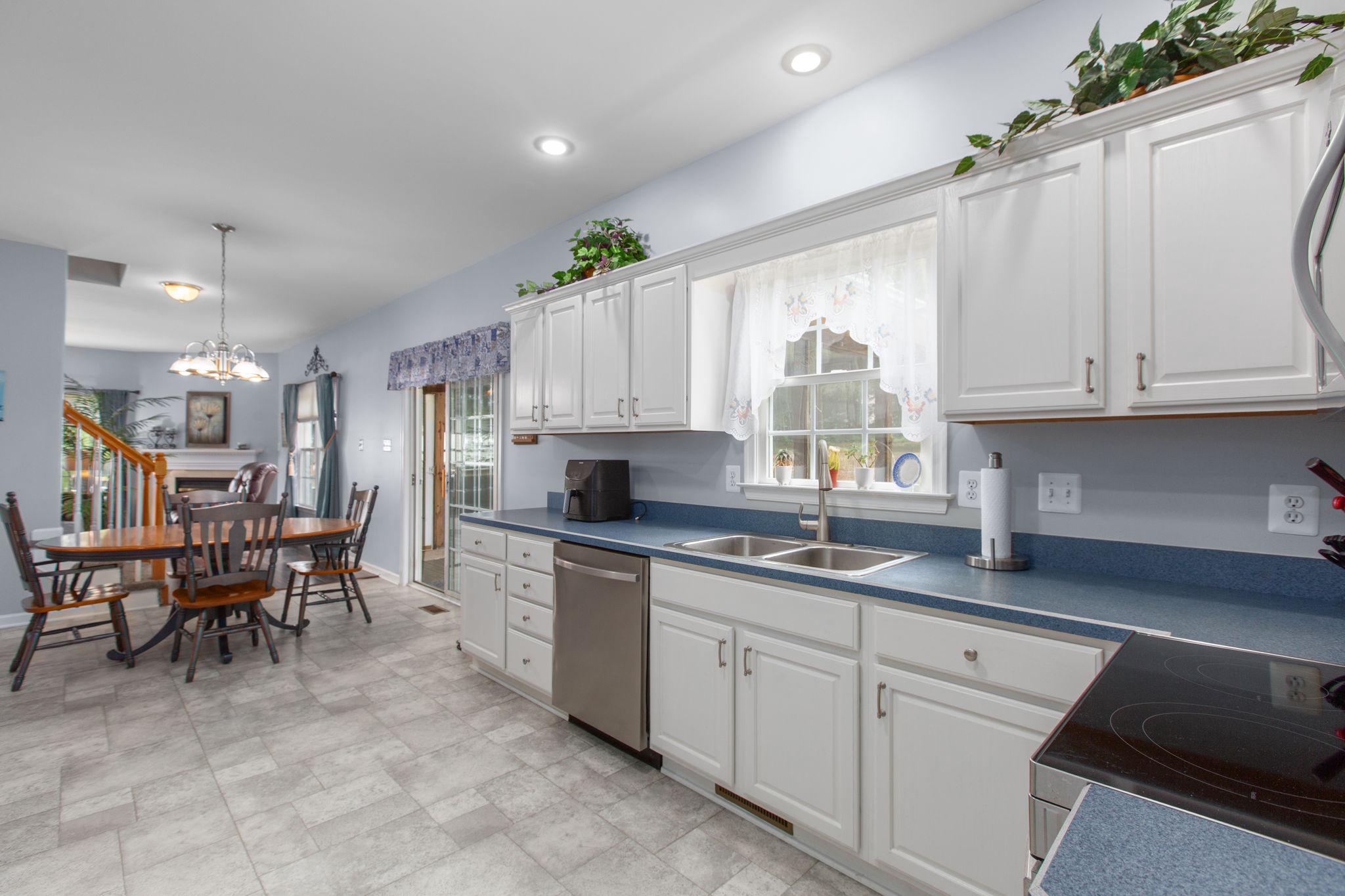 11 Feldspar Way Property Photo 6