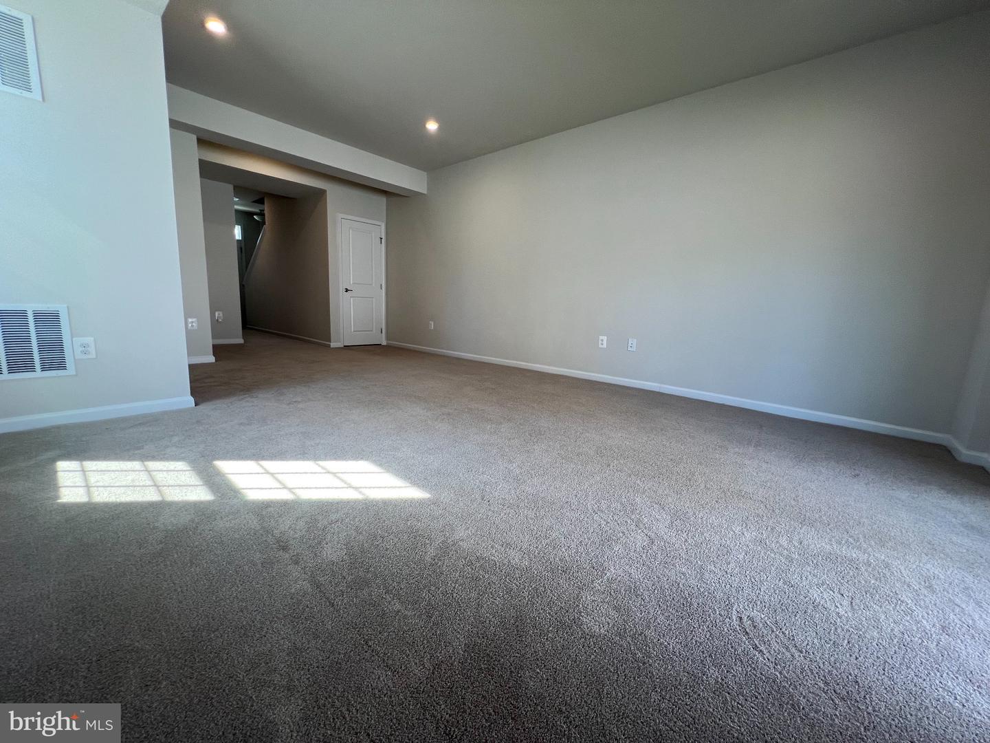 526 River Crest Way Property Photo 10