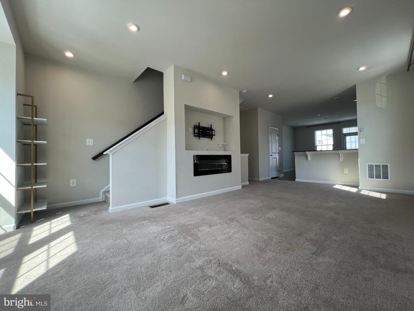526 River Crest Way Property Photo 14