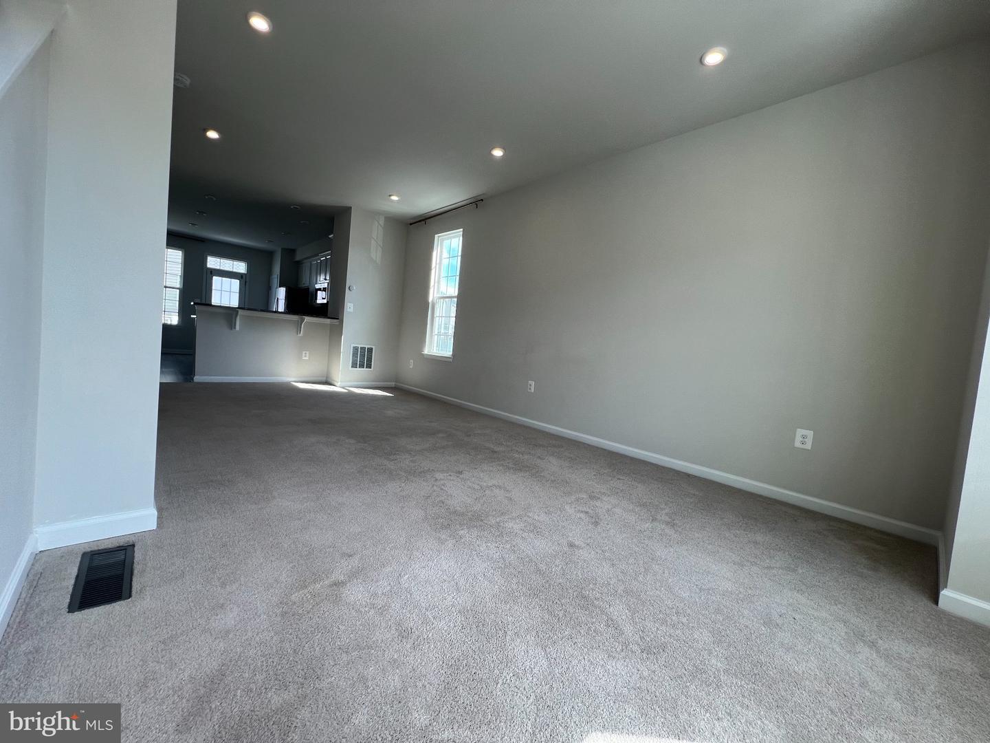526 River Crest Way Property Photo 15
