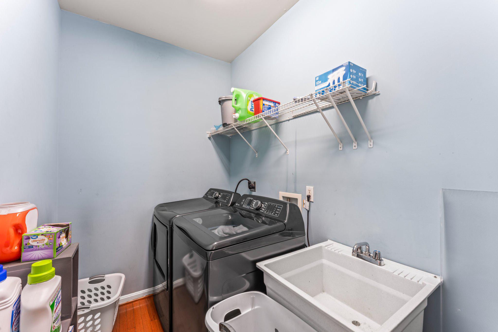 1015 Julian Dr Property Photo 39